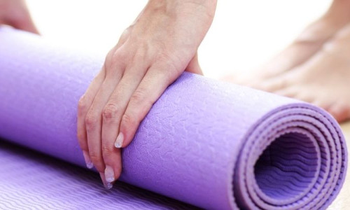 YOGA MATI TEMİZLEME SPREYİ NASIL YAPILIR?
