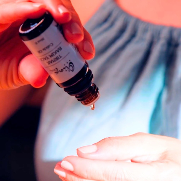 Tırnak ve Tırnak Eti Bakım Yağı 20 ML Tırnak ve Tırnak Eti Bakım Yağı 20 ML